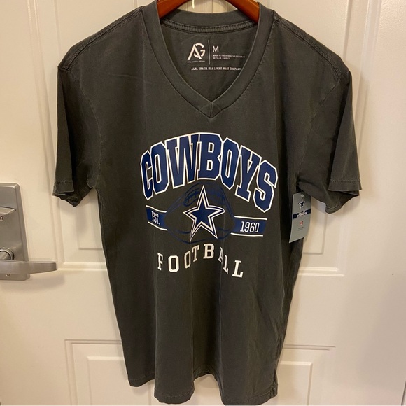 Dallas Cowboys Football V-Neck T-Shirt - Picture 1 of 11